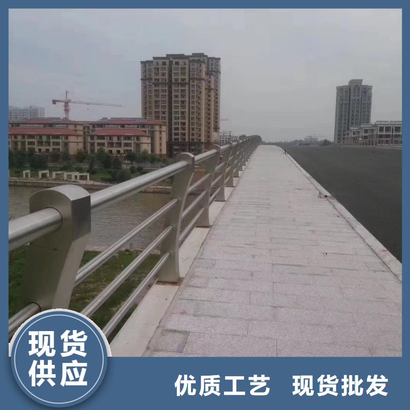 山东枣庄绿洲高速公路防撞护栏绿洲护栏货源充足还便宜