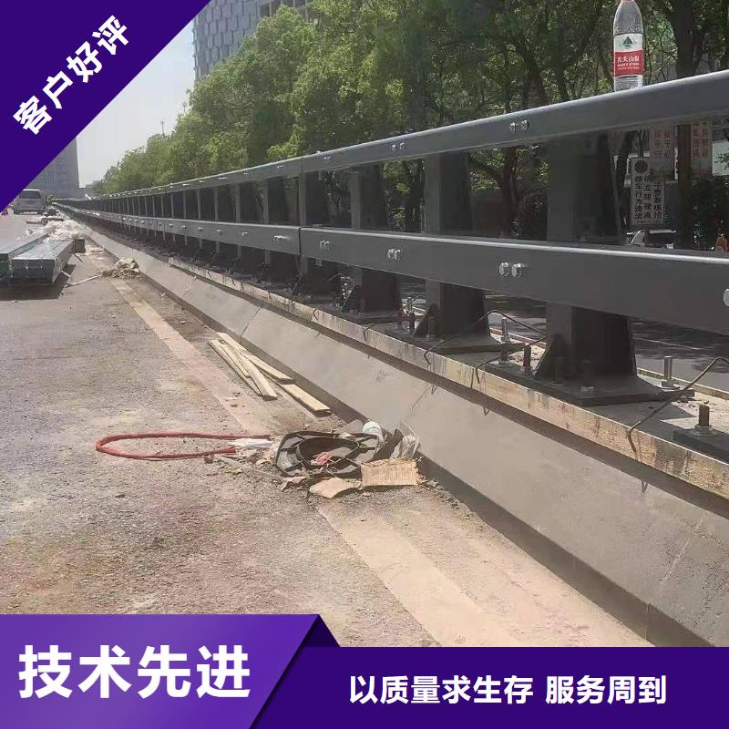 《深圳》经营钢柱式防撞护栏包工包料