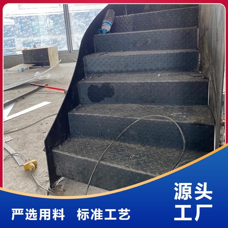 本土<宇通>钢结构玻璃扶手楼梯欢迎咨询