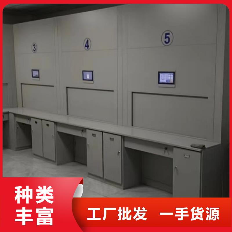 密集书架品种多价格低